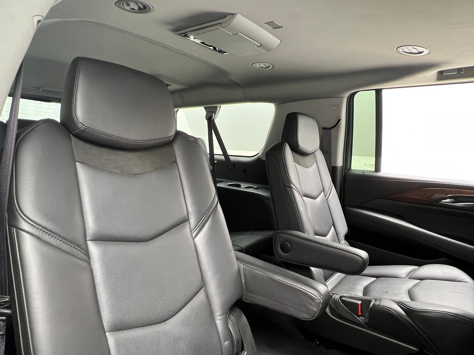 Thumbnail: 2016 Cadillac Escalade - 5