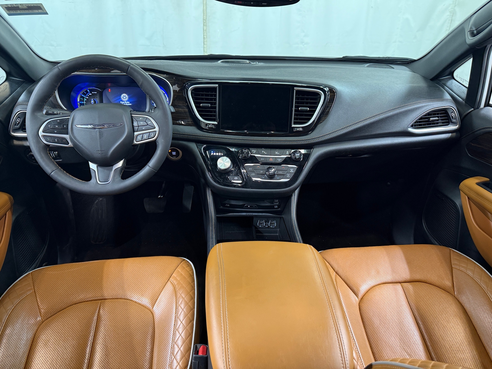 Thumbnail: 2022 Chrysler Pacifica - 2