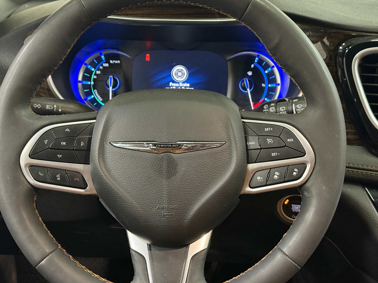 Thumbnail: 2022 Chrysler Pacifica - 4