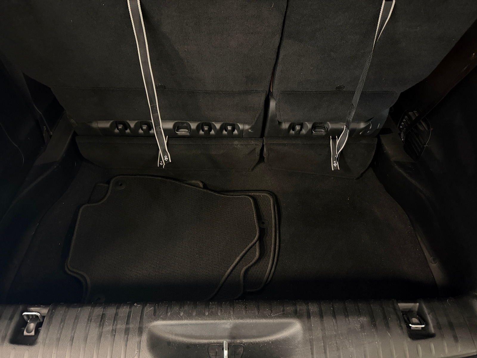 Thumbnail: 2022 Chrysler Pacifica - 6