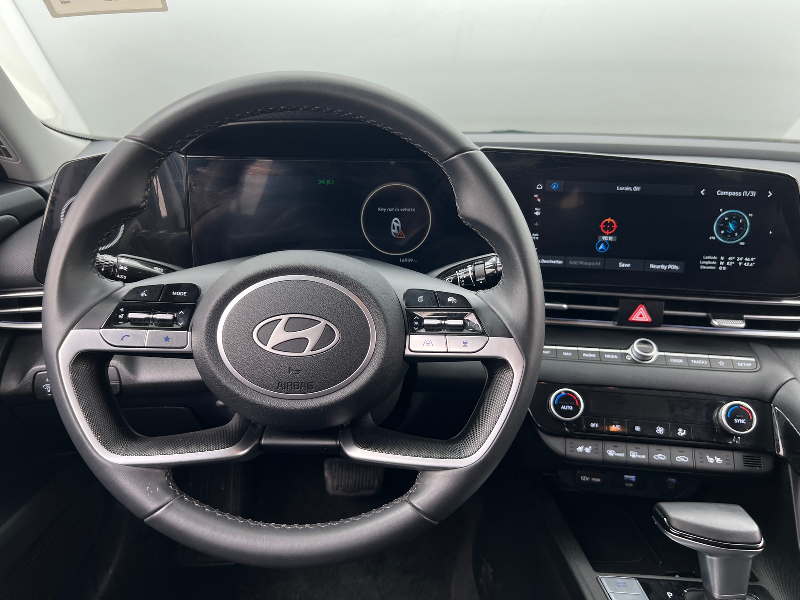 Thumbnail: 2025 Hyundai Elantra - 4