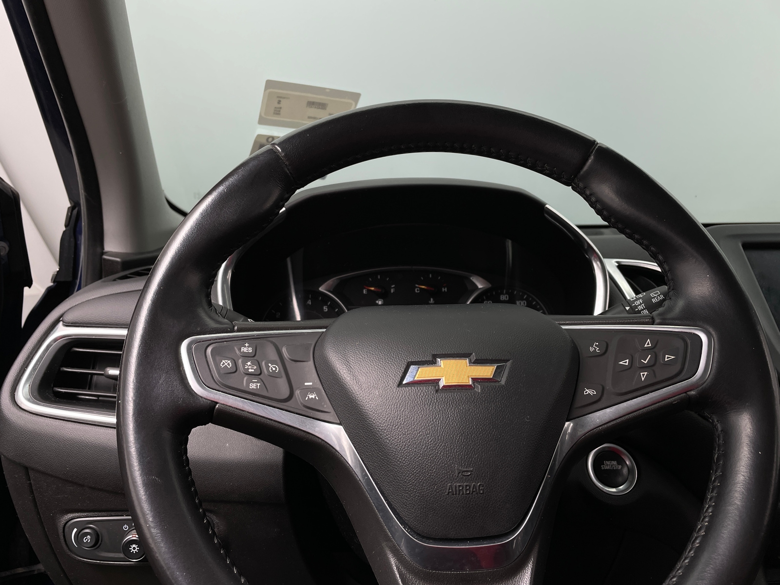 Thumbnail: 2022 Chevrolet Equinox - 5