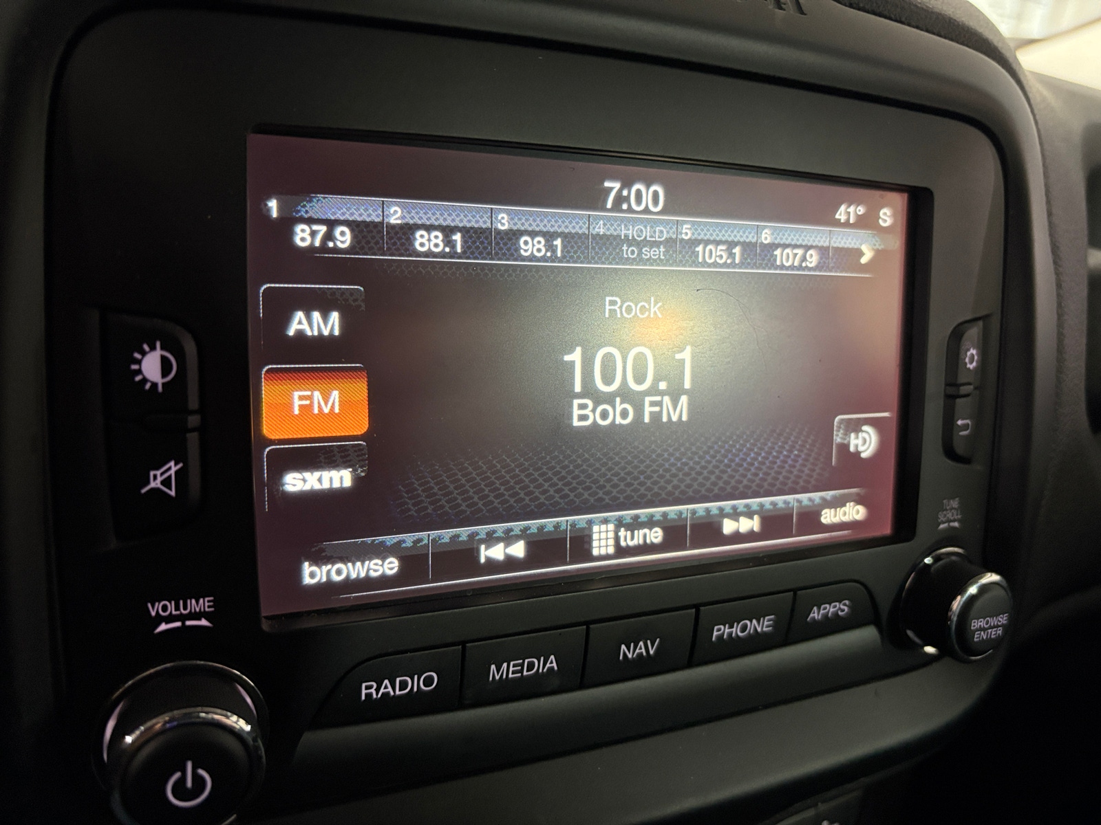 Thumbnail: 2017 Jeep Renegade - 3