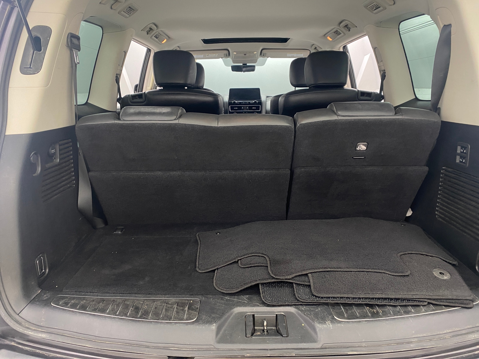 Thumbnail: 2022 INFINITI QX80 - 6