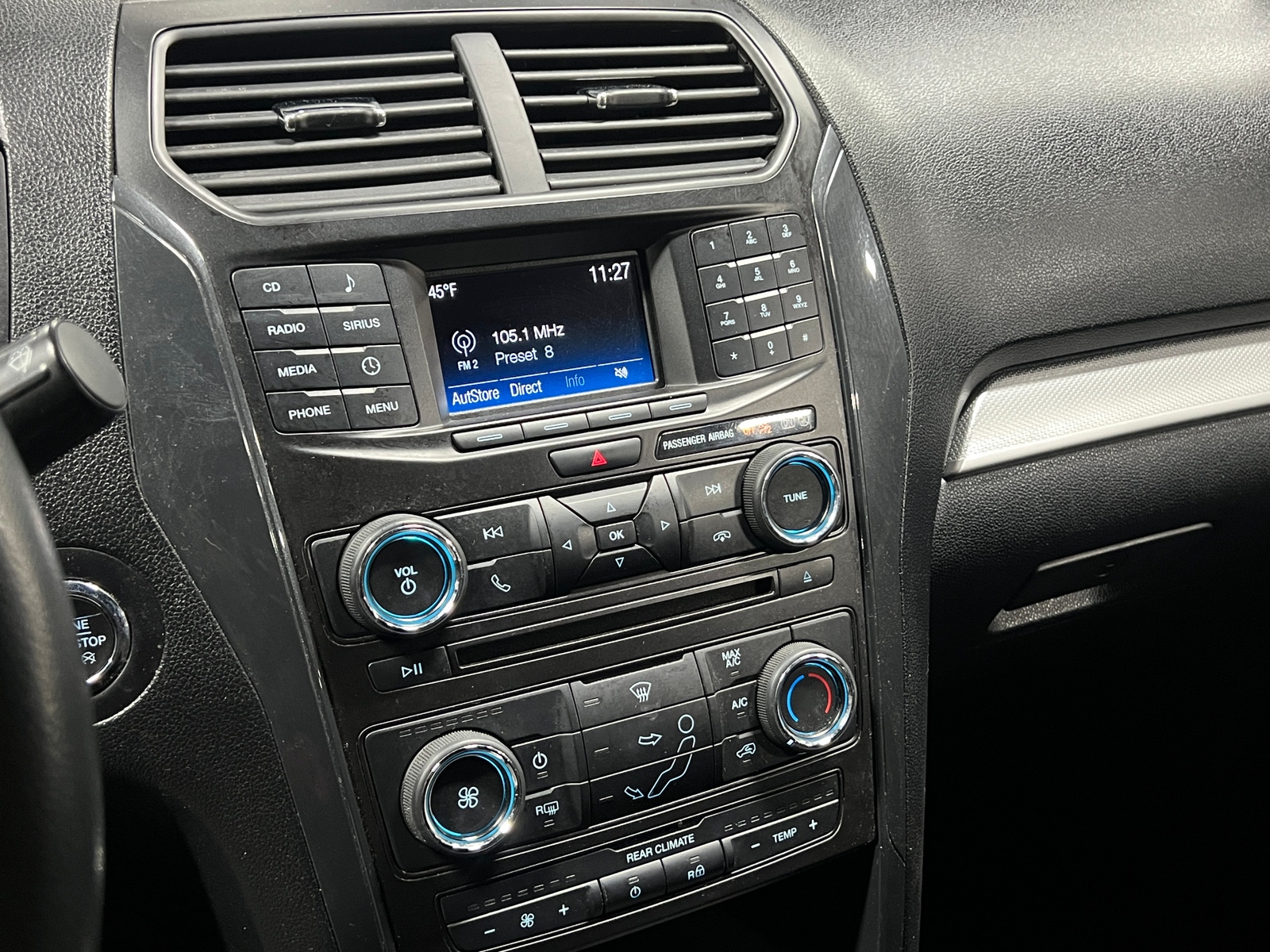 Thumbnail: 2017 Ford Explorer - 4