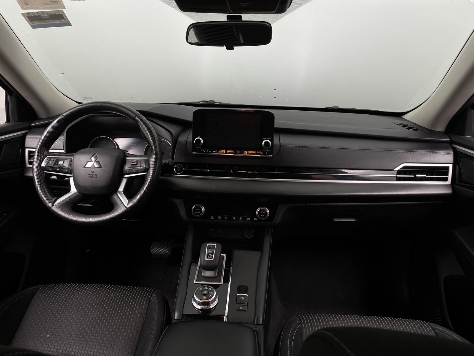 Thumbnail: 2022 Mitsubishi Outlander - 3