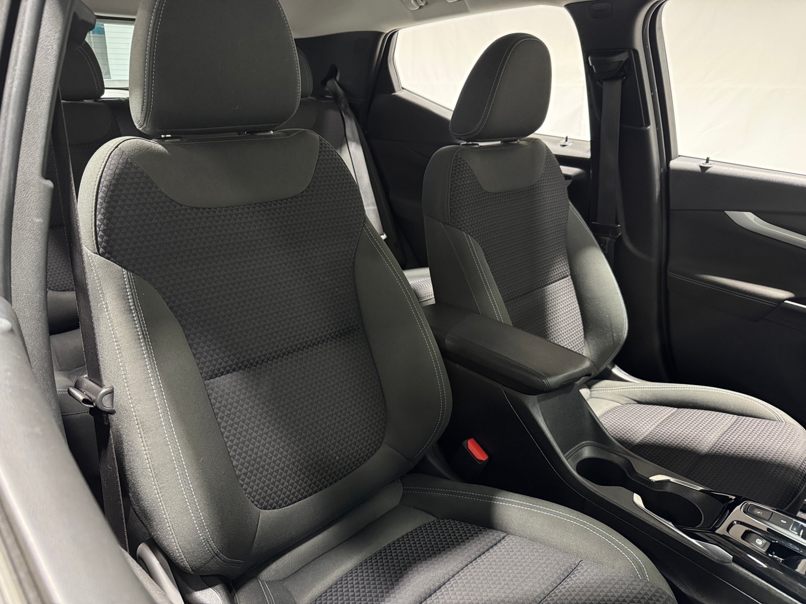 Thumbnail: 2022 Chevrolet Bolt EUV - 2