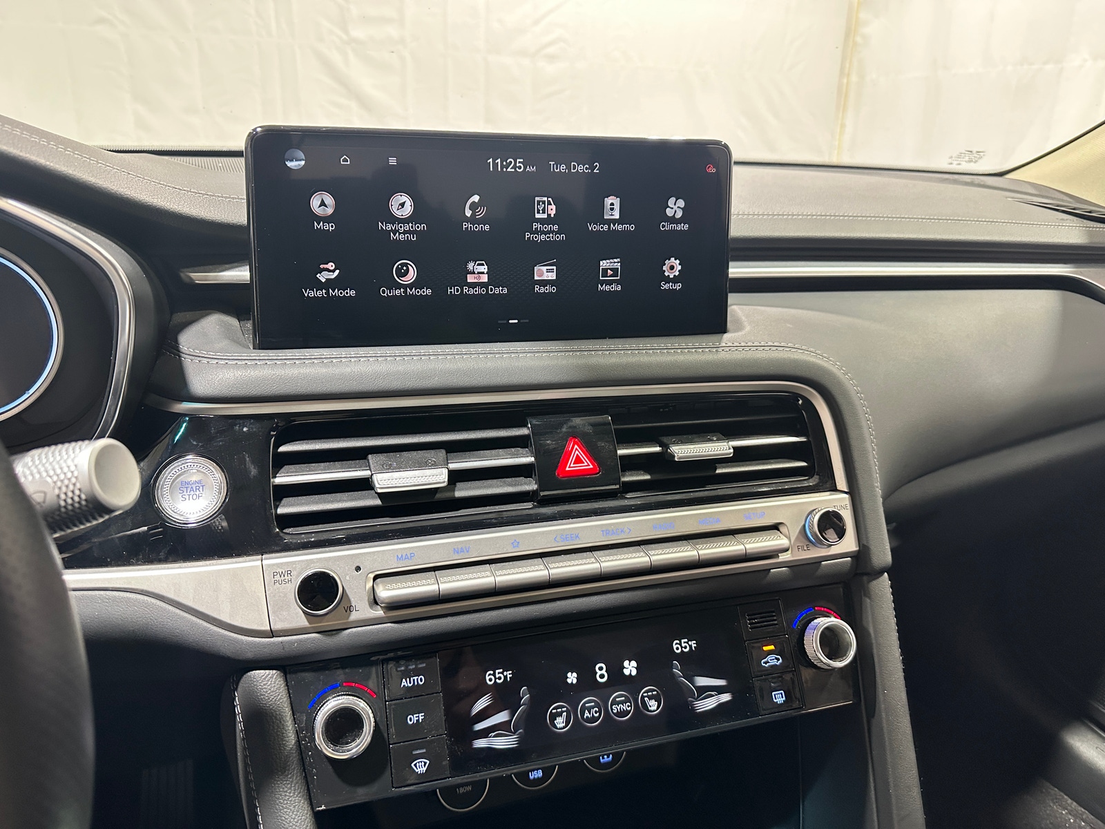 Thumbnail: 2025 Genesis G70 - 4