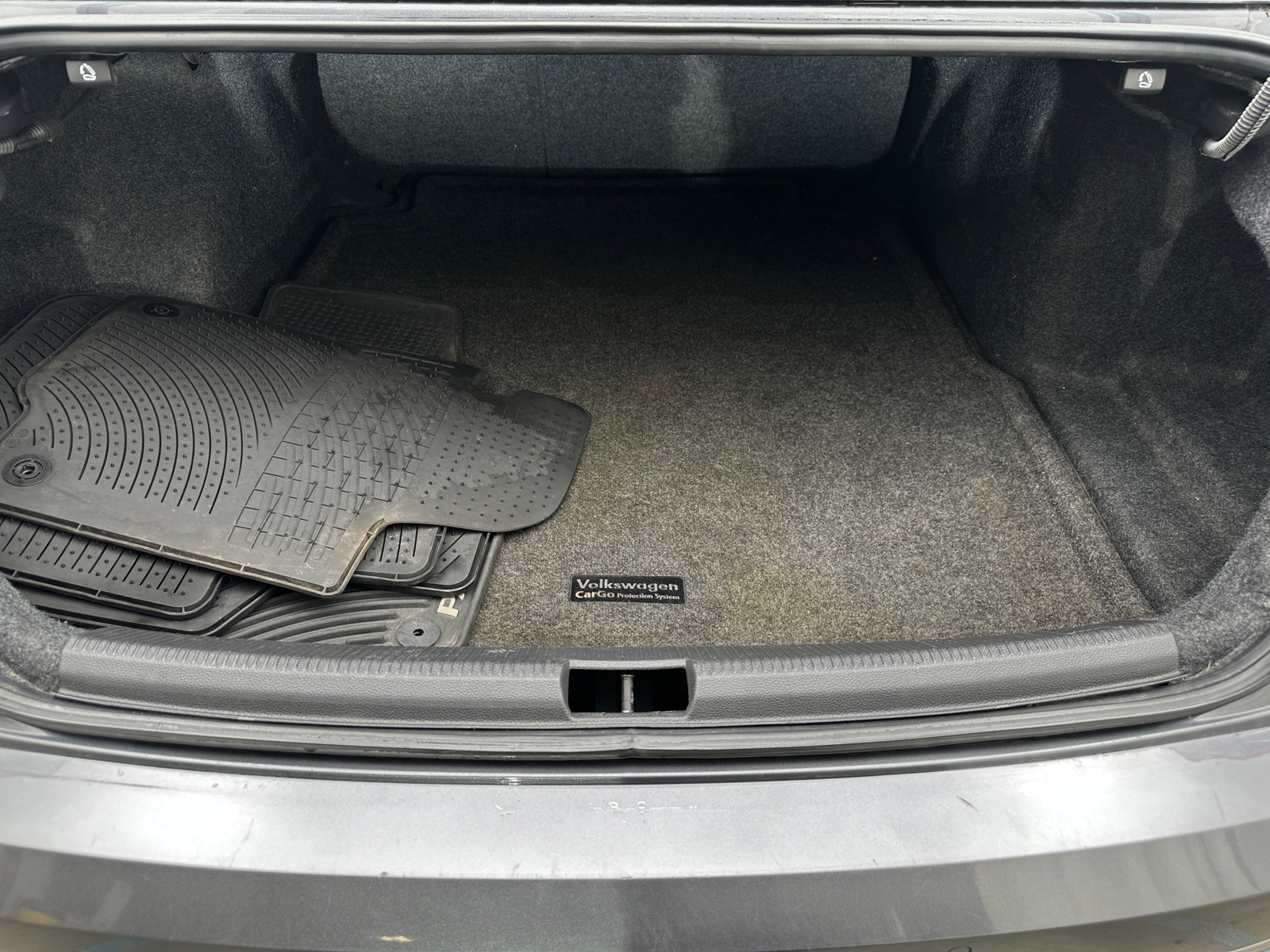 Thumbnail: 2018 Volkswagen Passat - 6