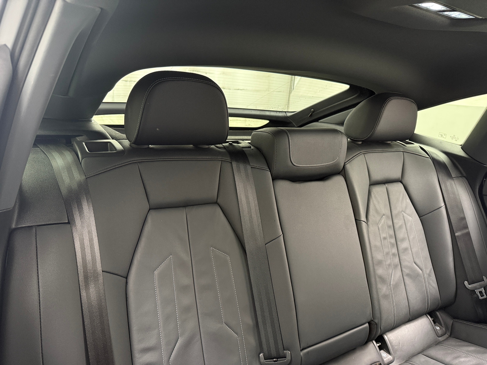 Thumbnail: 2022 Audi Q4 e-tron - 5