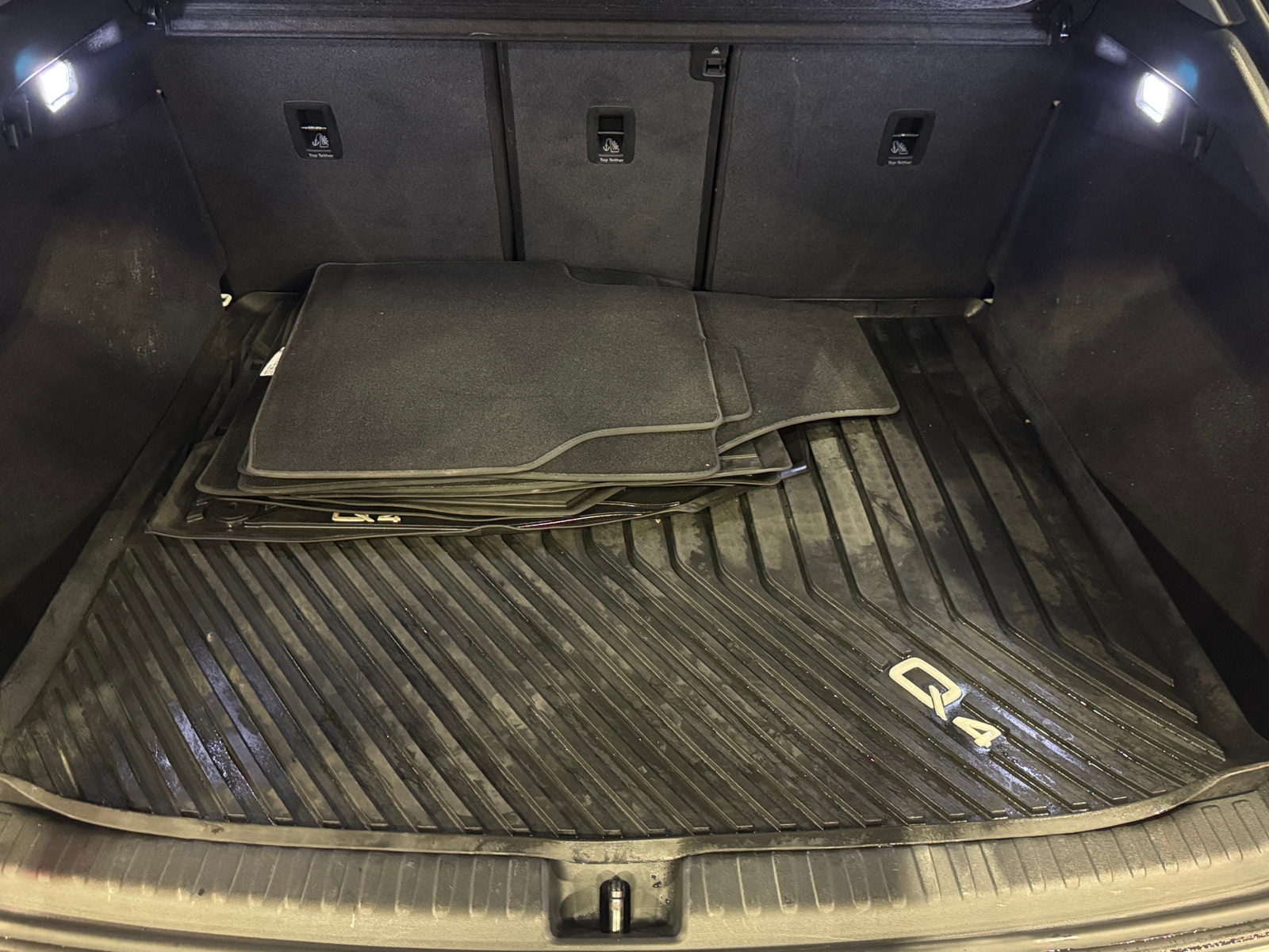 Thumbnail: 2022 Audi Q4 e-tron - 6