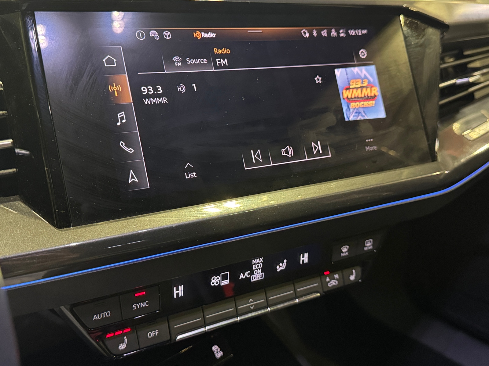 Thumbnail: 2022 Audi Q4 e-tron - 3