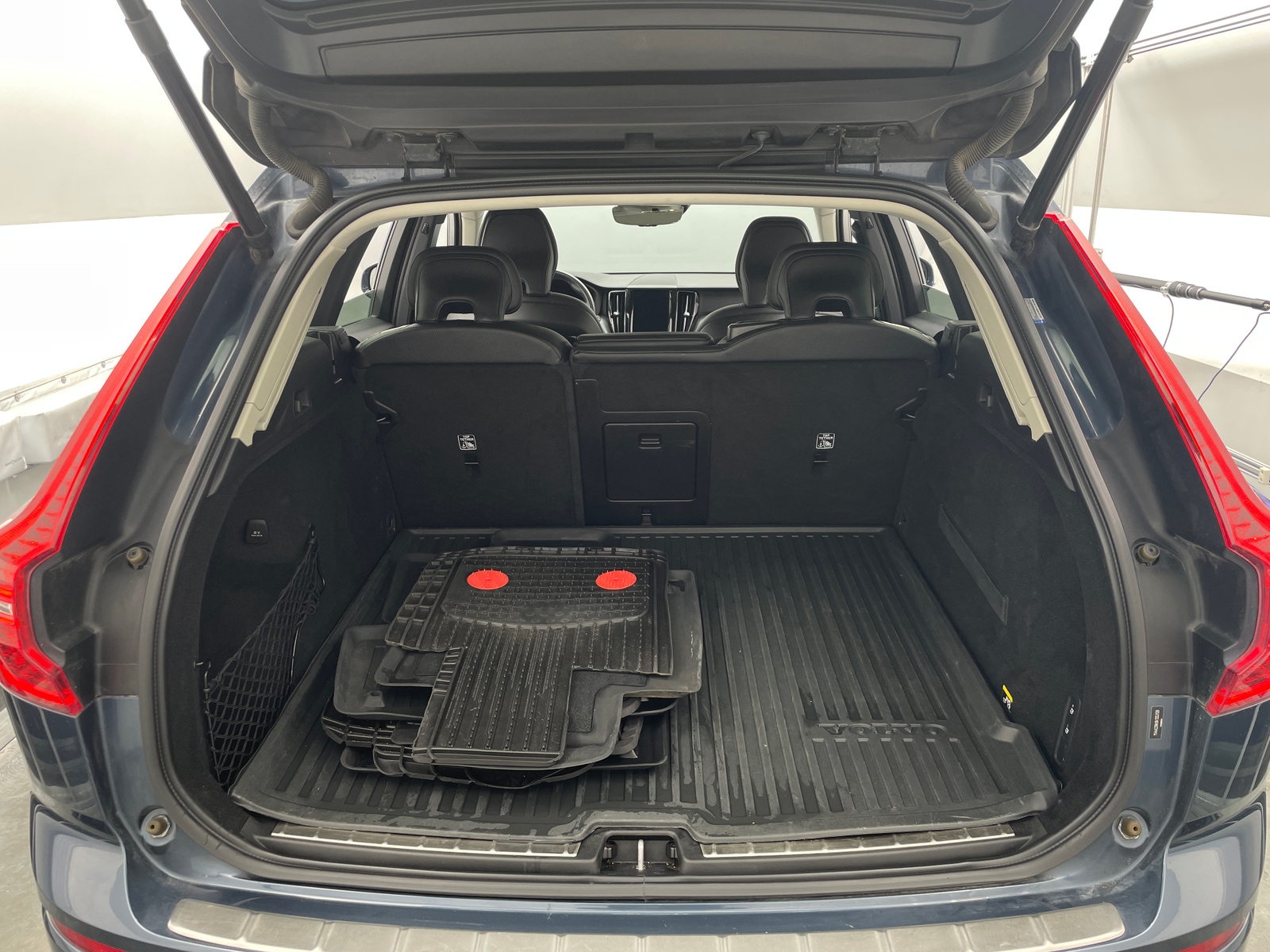 Thumbnail: 2019 Volvo XC60 - 6