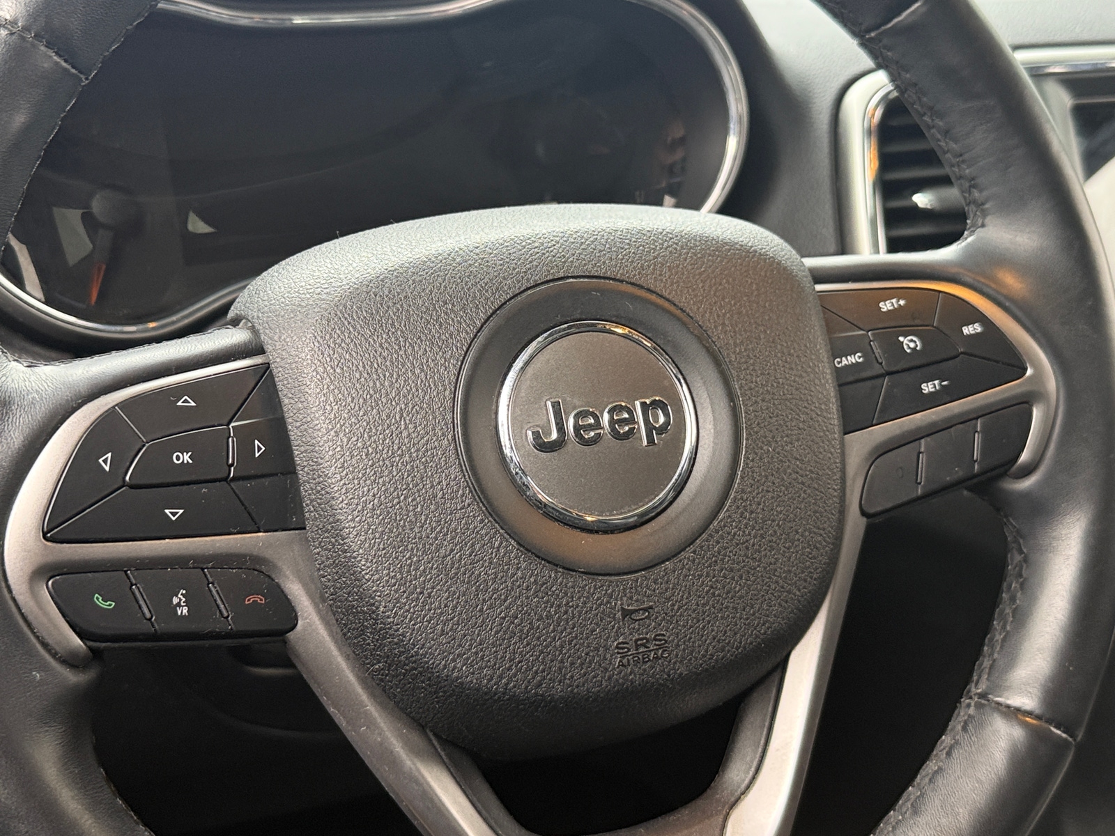 Thumbnail: 2018 Jeep Grand Cherokee - 5