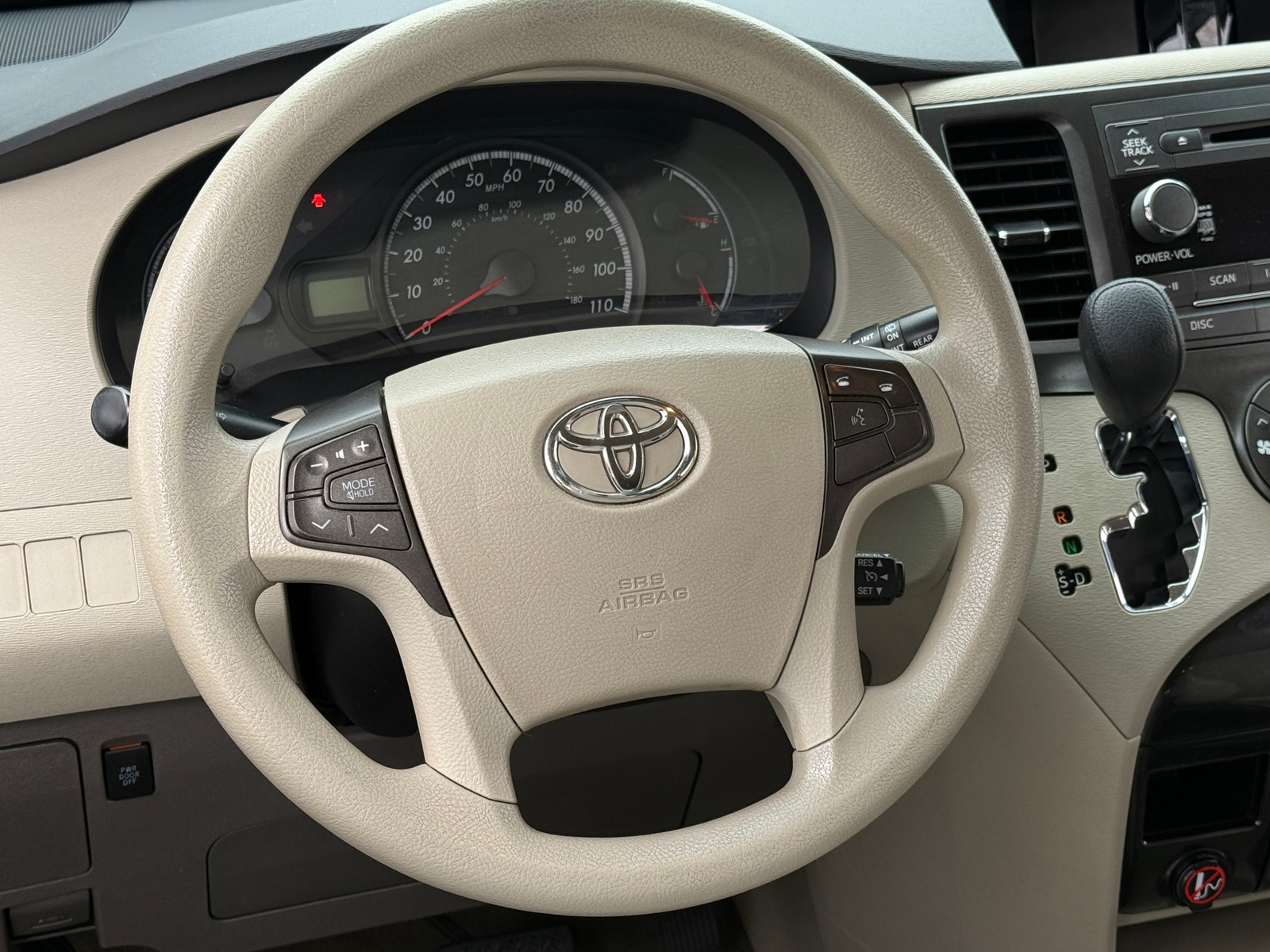 Thumbnail: 2013 Toyota Sienna - 5