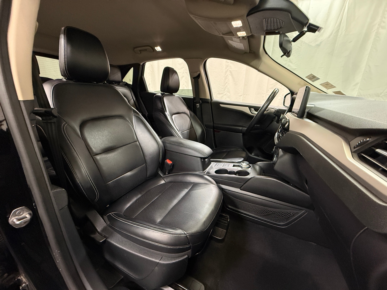 Thumbnail: 2020 Ford Escape - 2