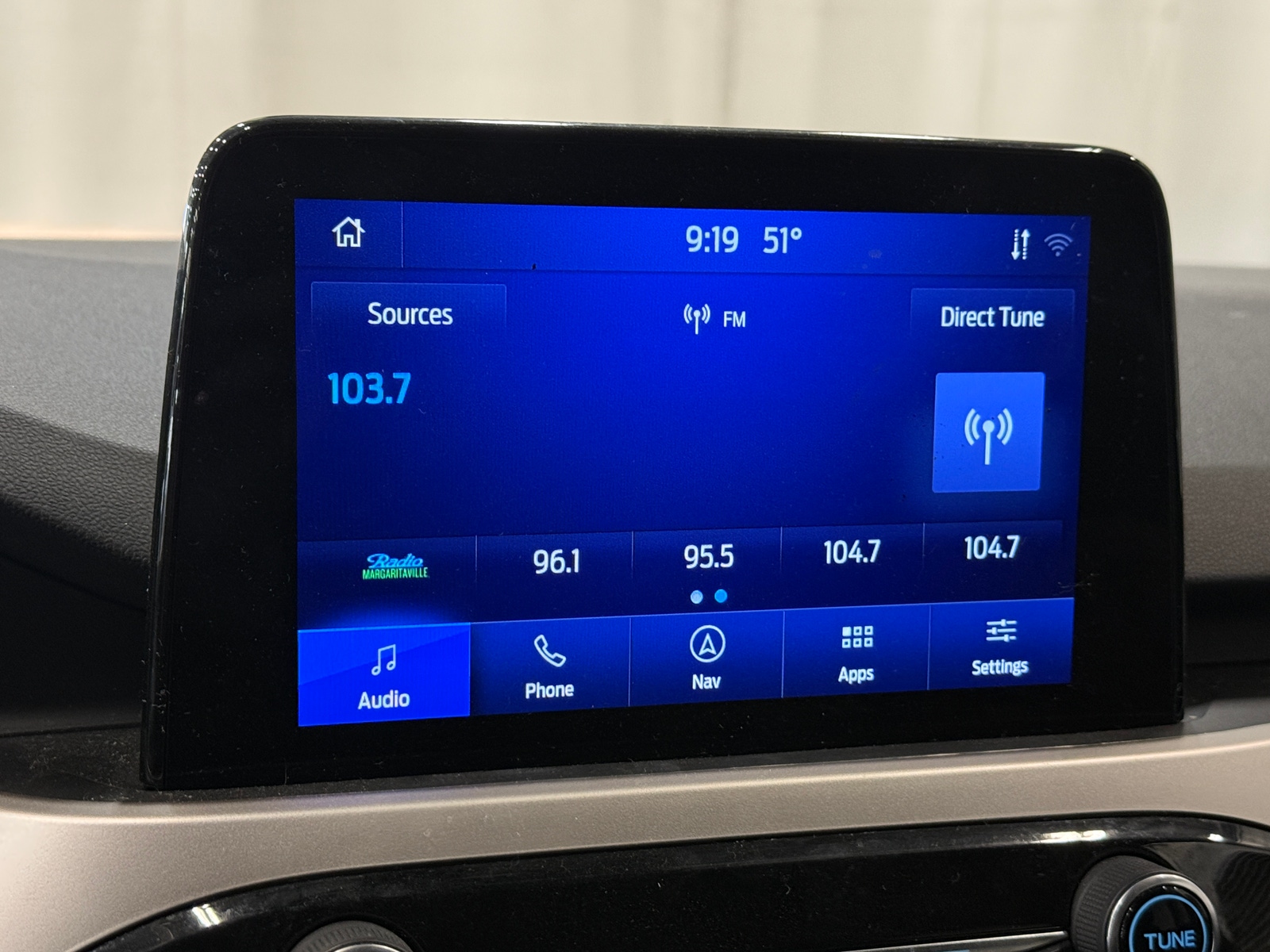 Thumbnail: 2020 Ford Escape - 4