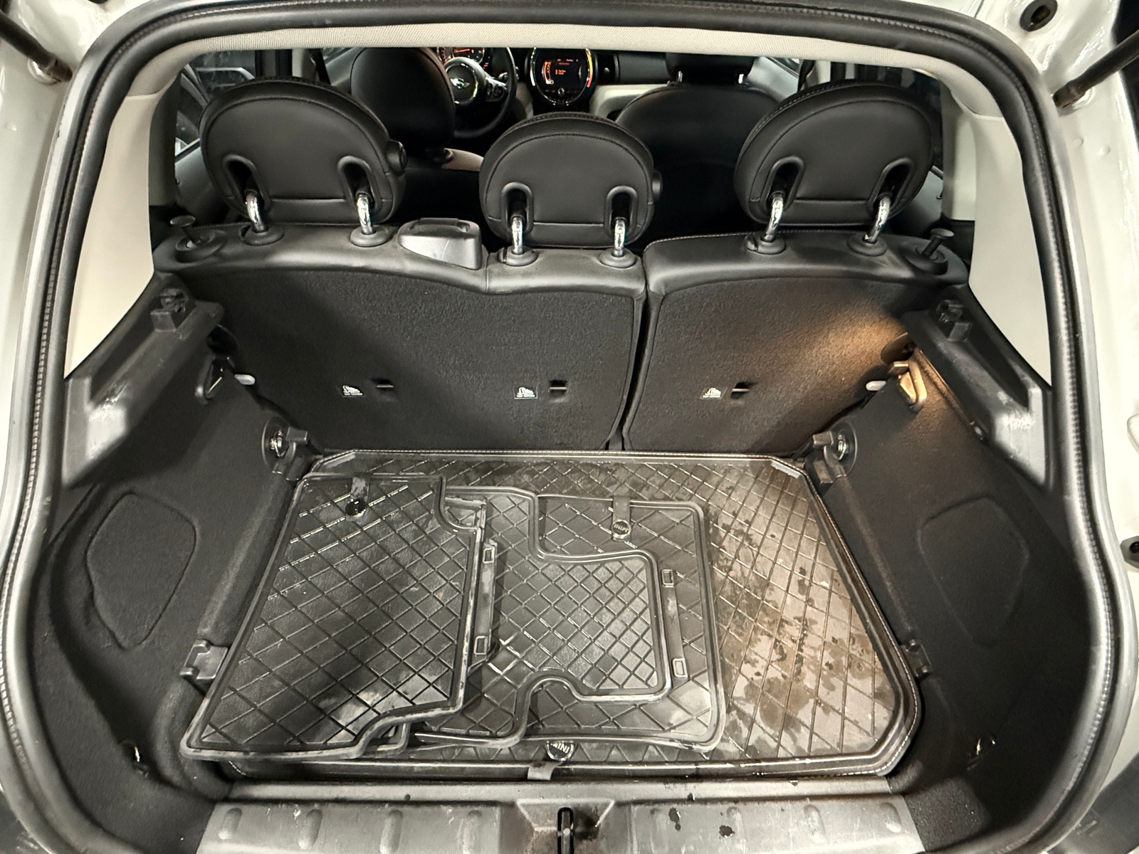 Thumbnail: 2015 MINI Cooper Hardtop - 7