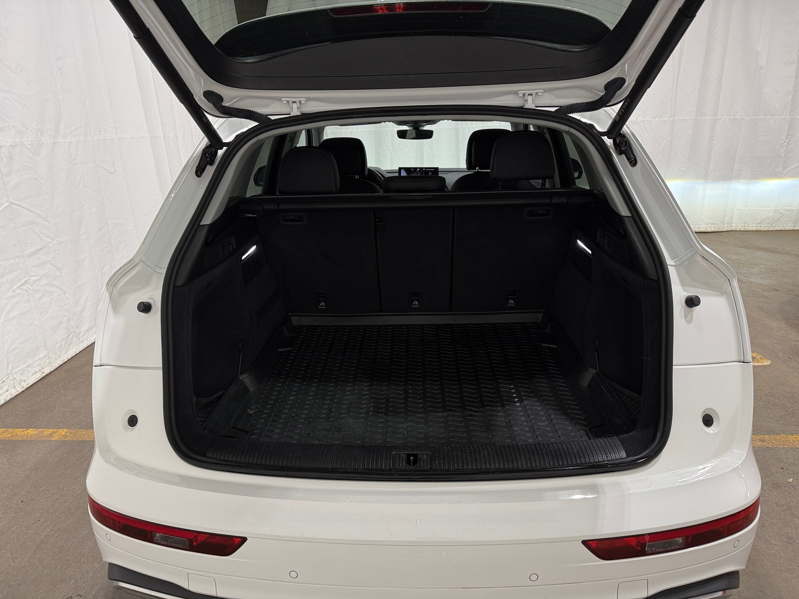 Thumbnail: 2021 Audi Q5 - 6