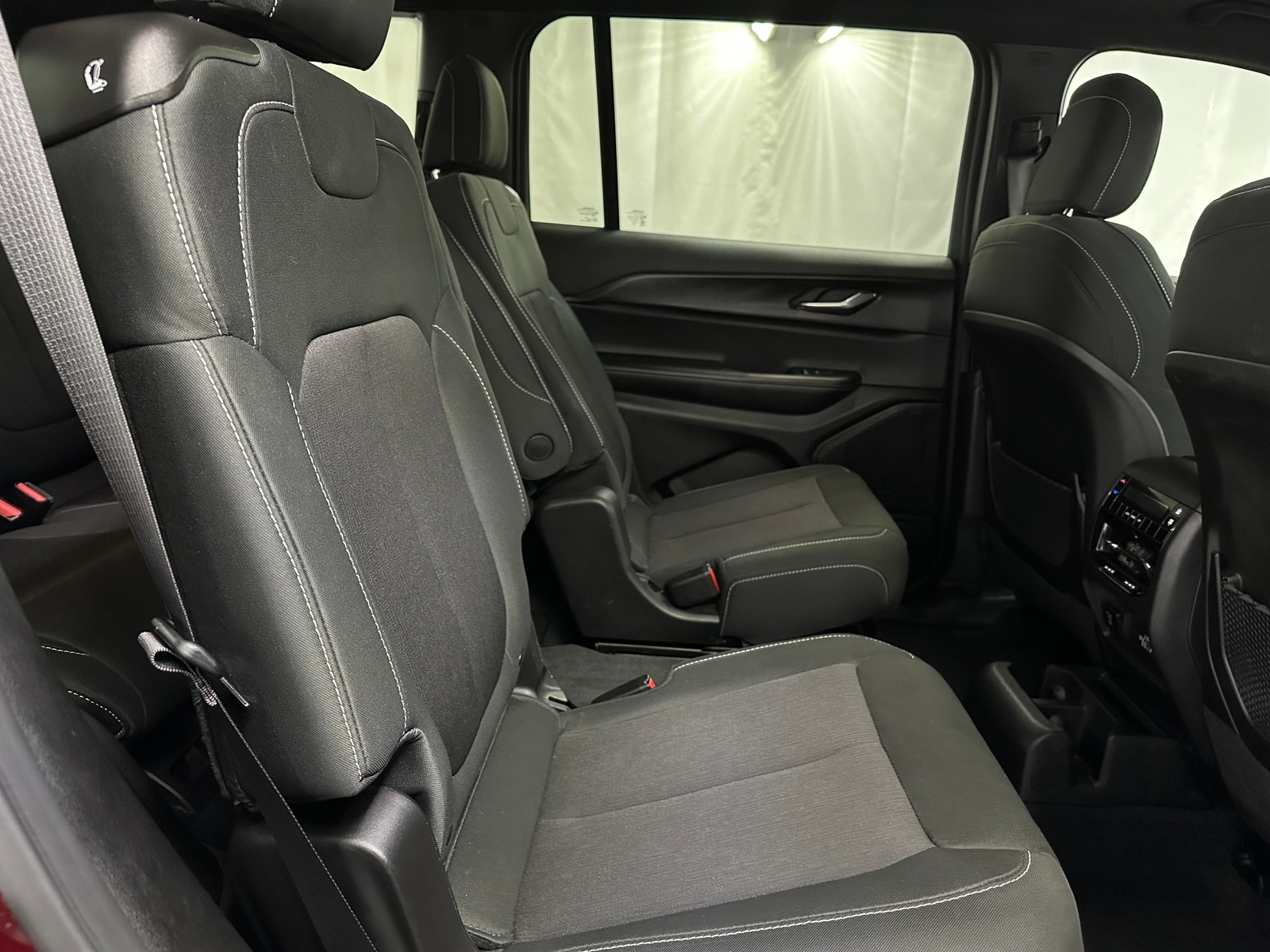 Thumbnail: 2024 Jeep Grand Cherokee L - 6