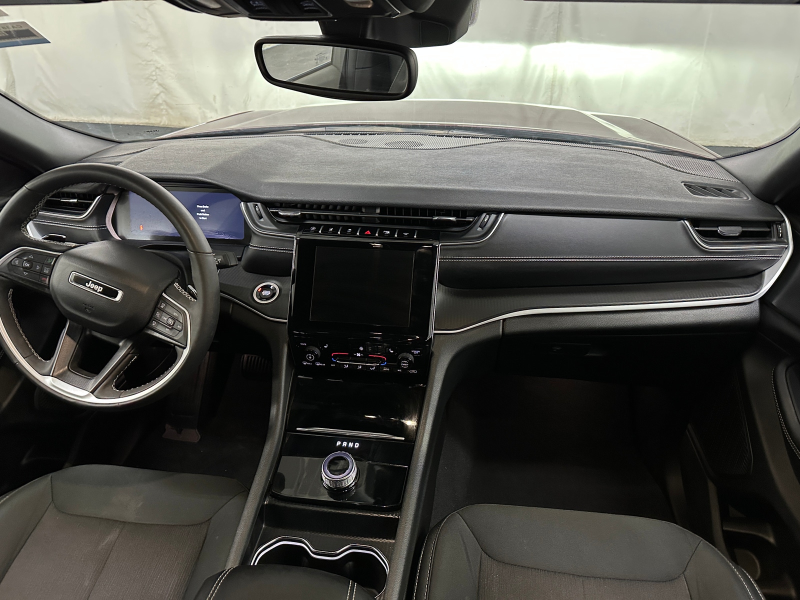 Thumbnail: 2024 Jeep Grand Cherokee L - 3