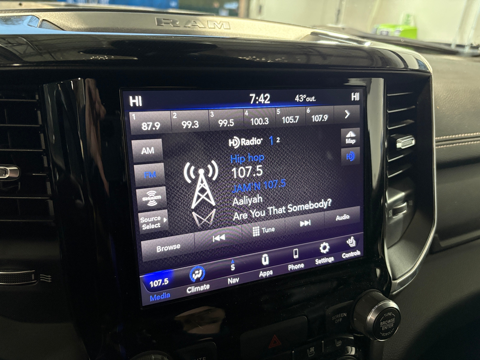 Thumbnail: 2020 RAM 1500 - 3