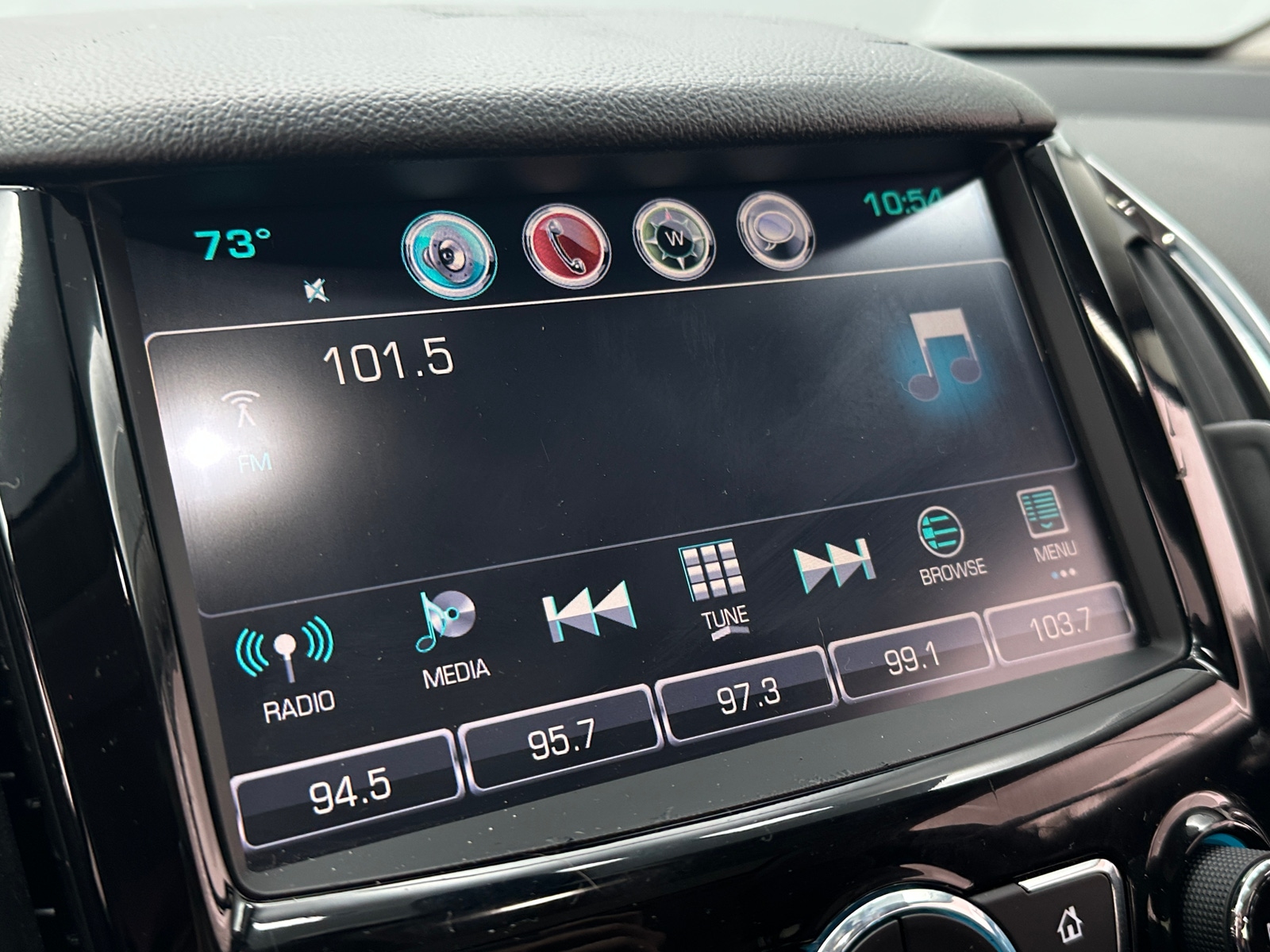 Thumbnail: 2016 Chevrolet Cruze - 3