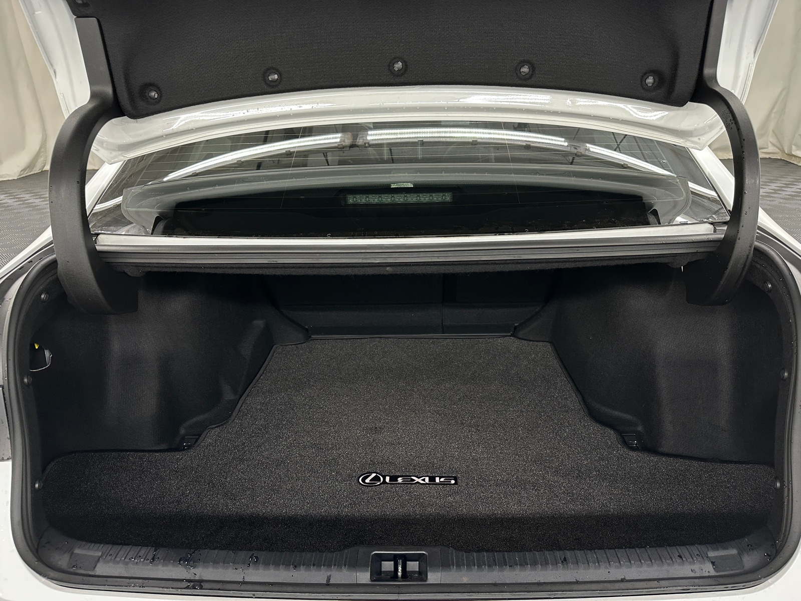 Thumbnail: 2023 Lexus IS - 6