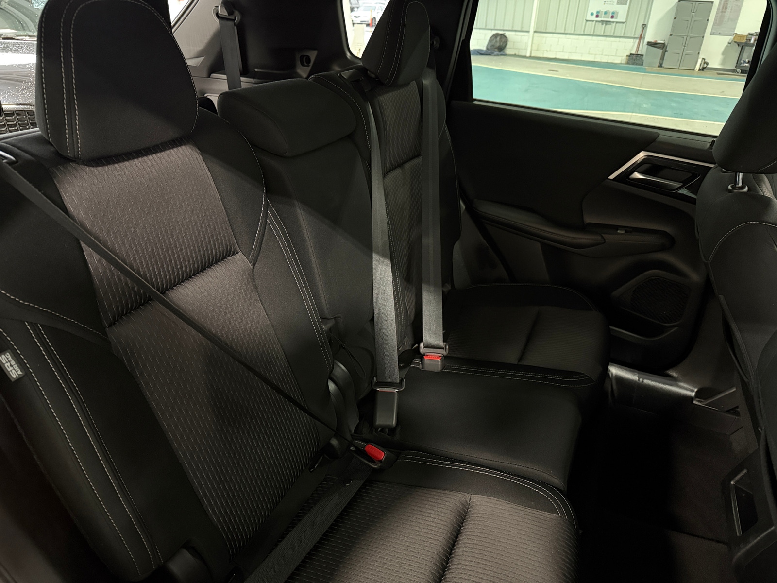 Thumbnail: 2022 Mitsubishi Outlander - 6