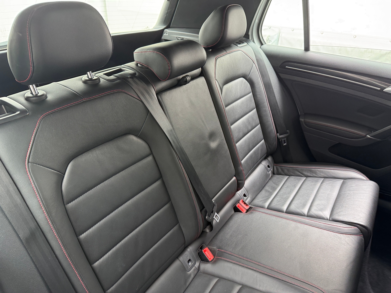 Thumbnail: 2016 Volkswagen Golf - 5