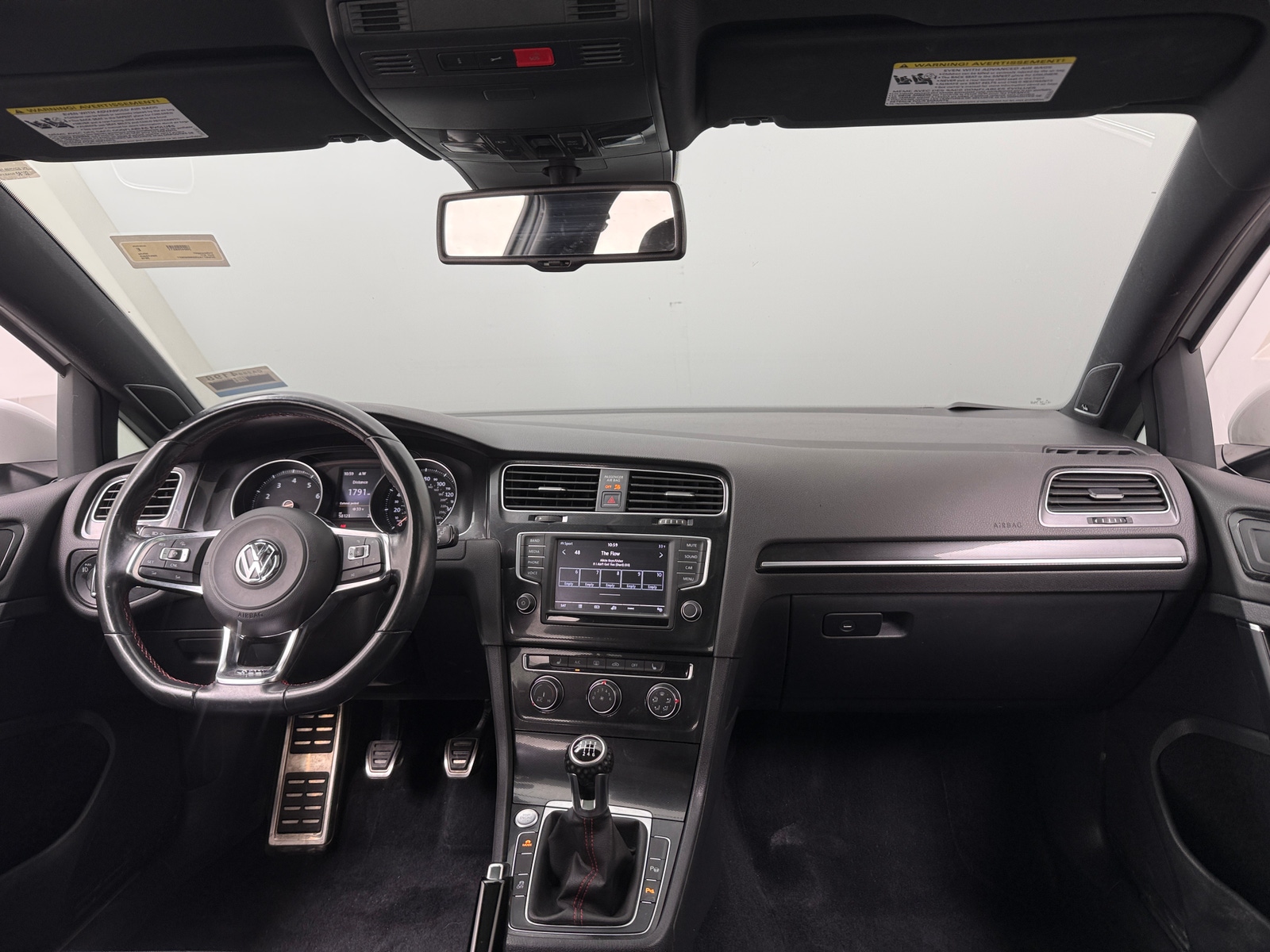 Thumbnail: 2016 Volkswagen Golf - 2