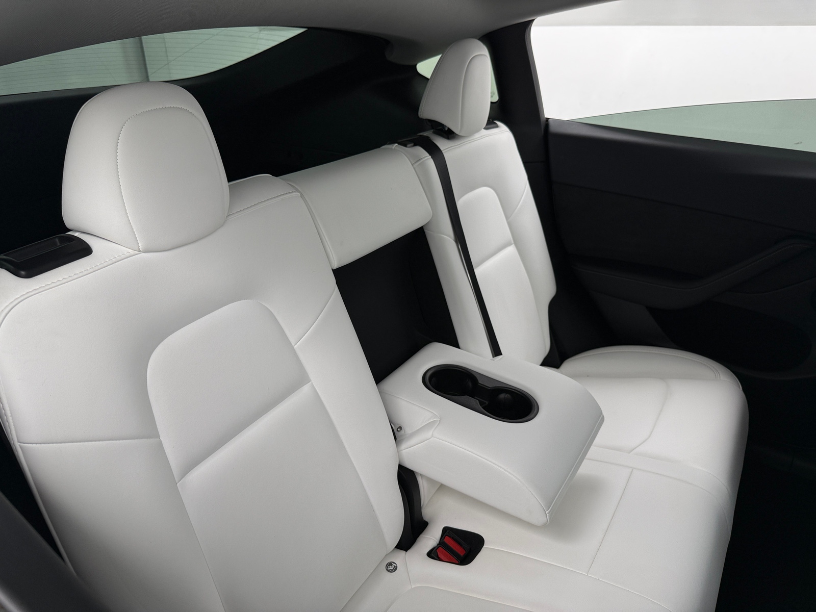 Thumbnail: 2022 Tesla Model Y - 5