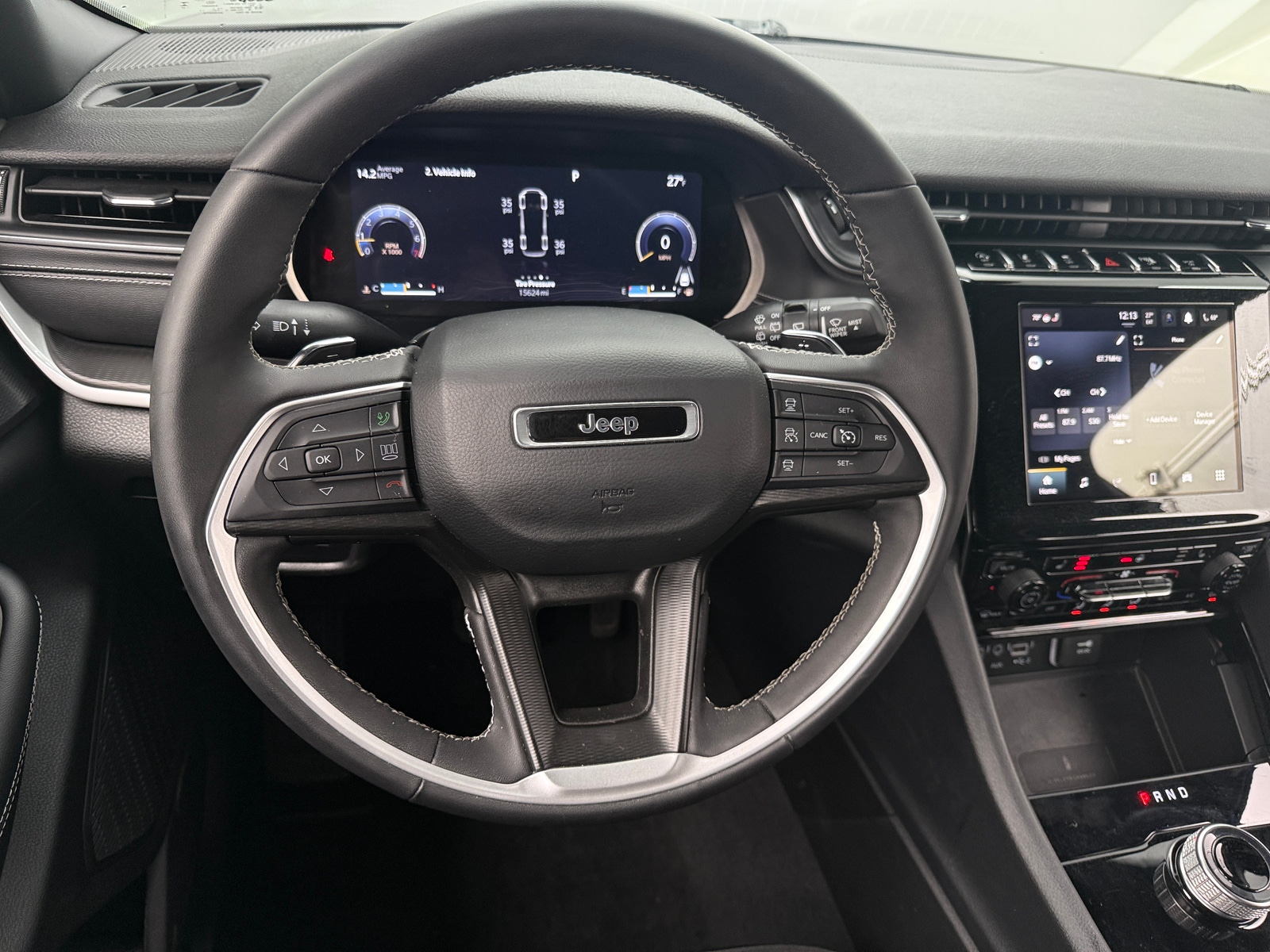 Thumbnail: 2023 Jeep Grand Cherokee L - 4