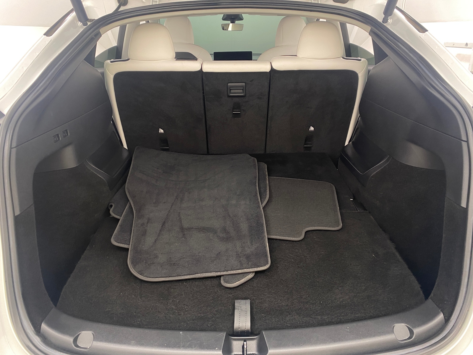 Thumbnail: 2022 Tesla Model Y - 5