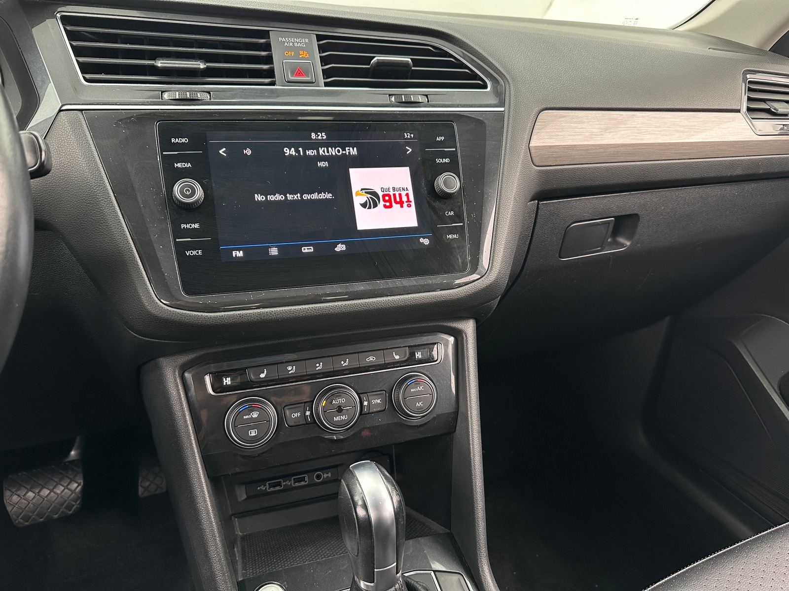 Thumbnail: 2018 Volkswagen Tiguan - 3