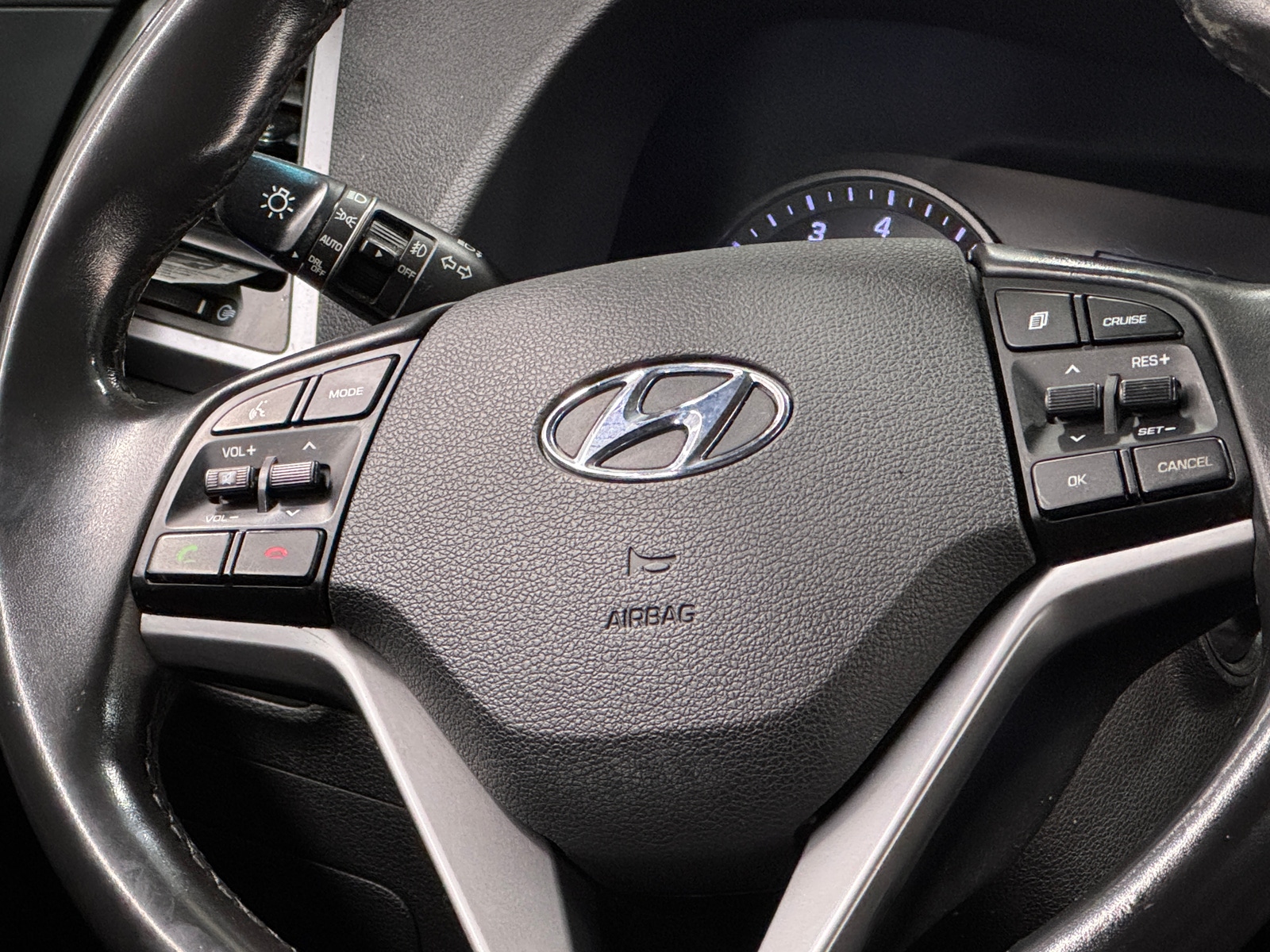 Thumbnail: 2017 Hyundai Tucson - 4