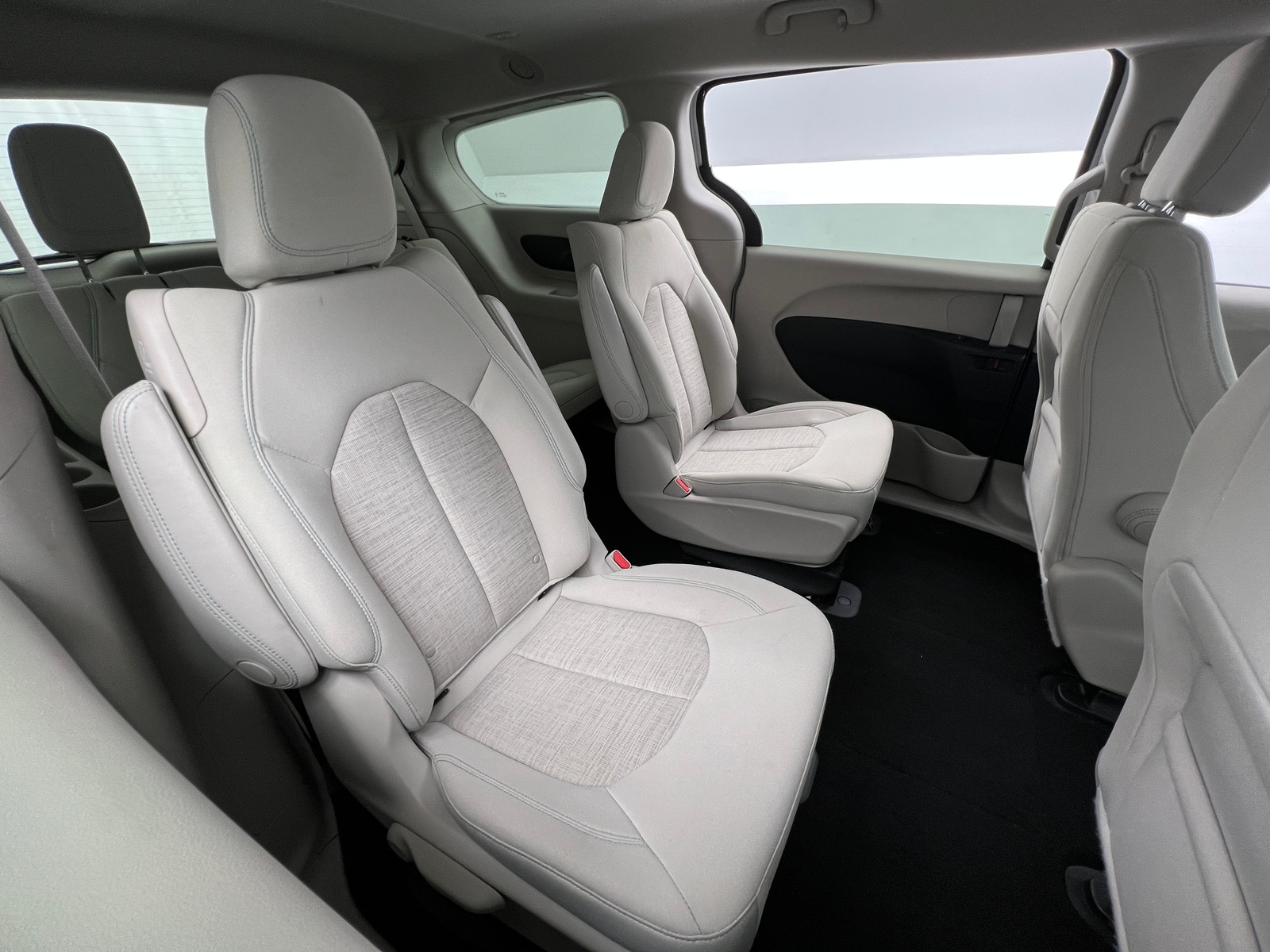 Thumbnail: 2019 Chrysler Pacifica - 6