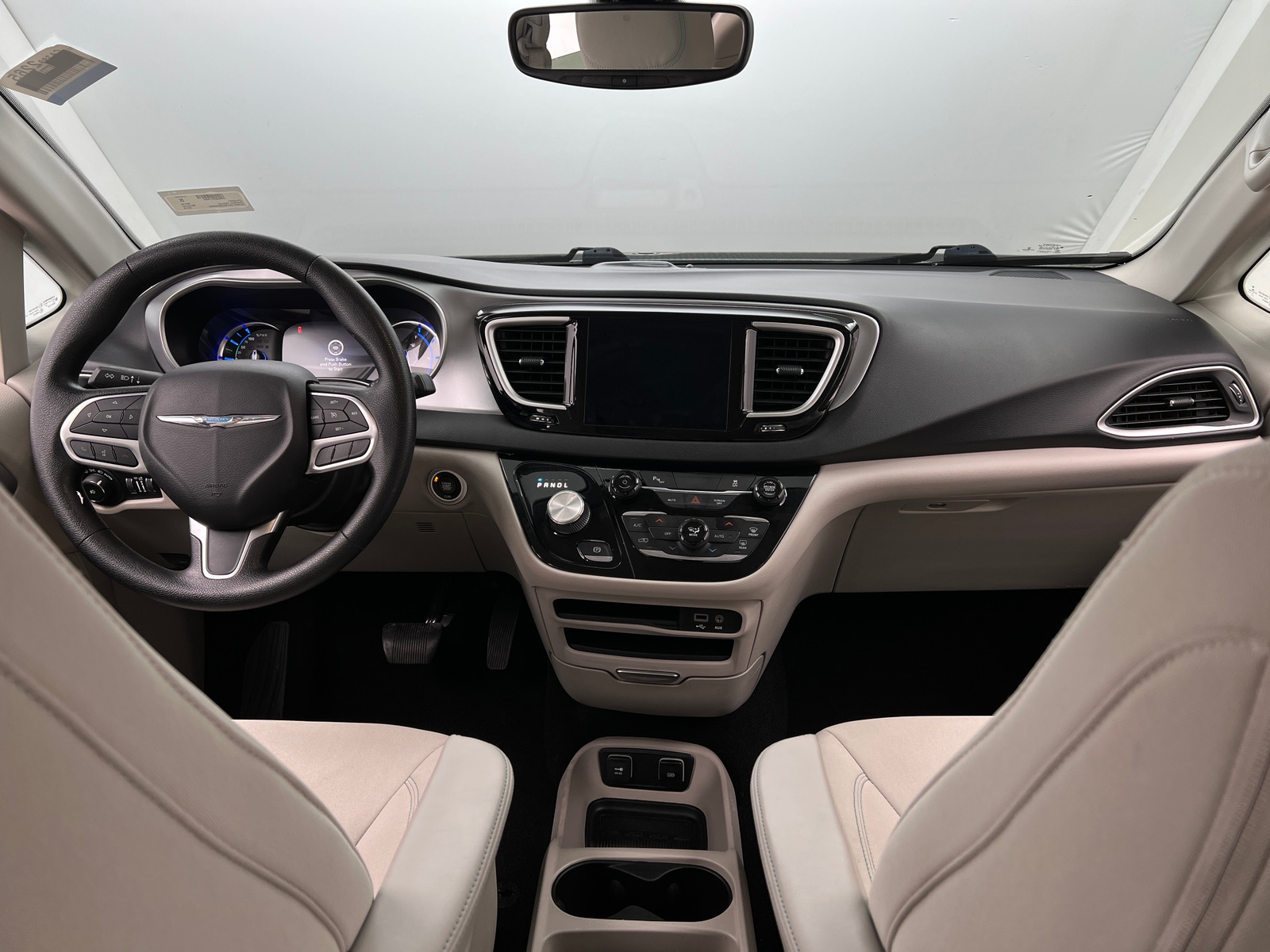 Thumbnail: 2019 Chrysler Pacifica - 3