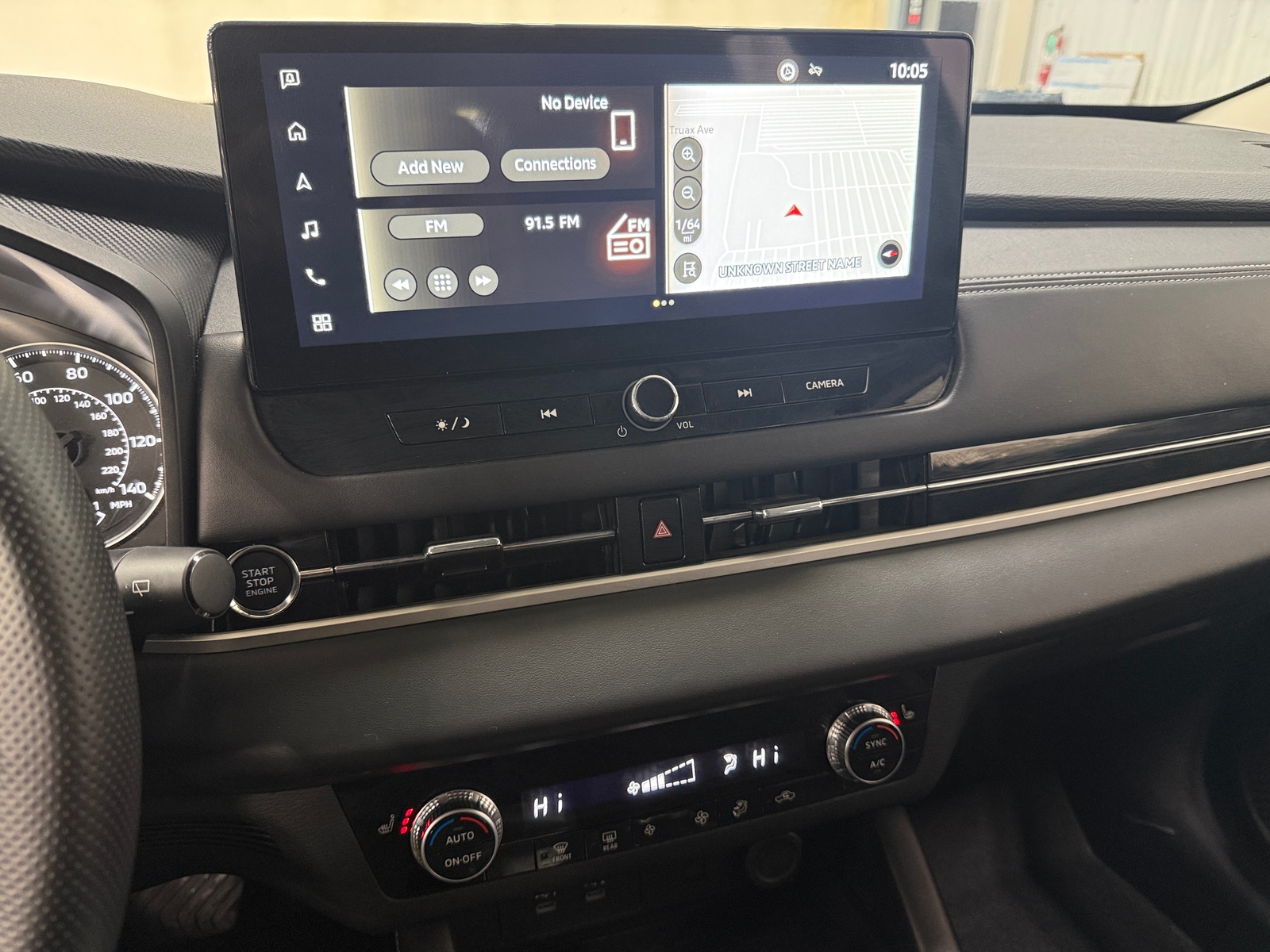 Thumbnail: 2025 Mitsubishi Outlander - 3