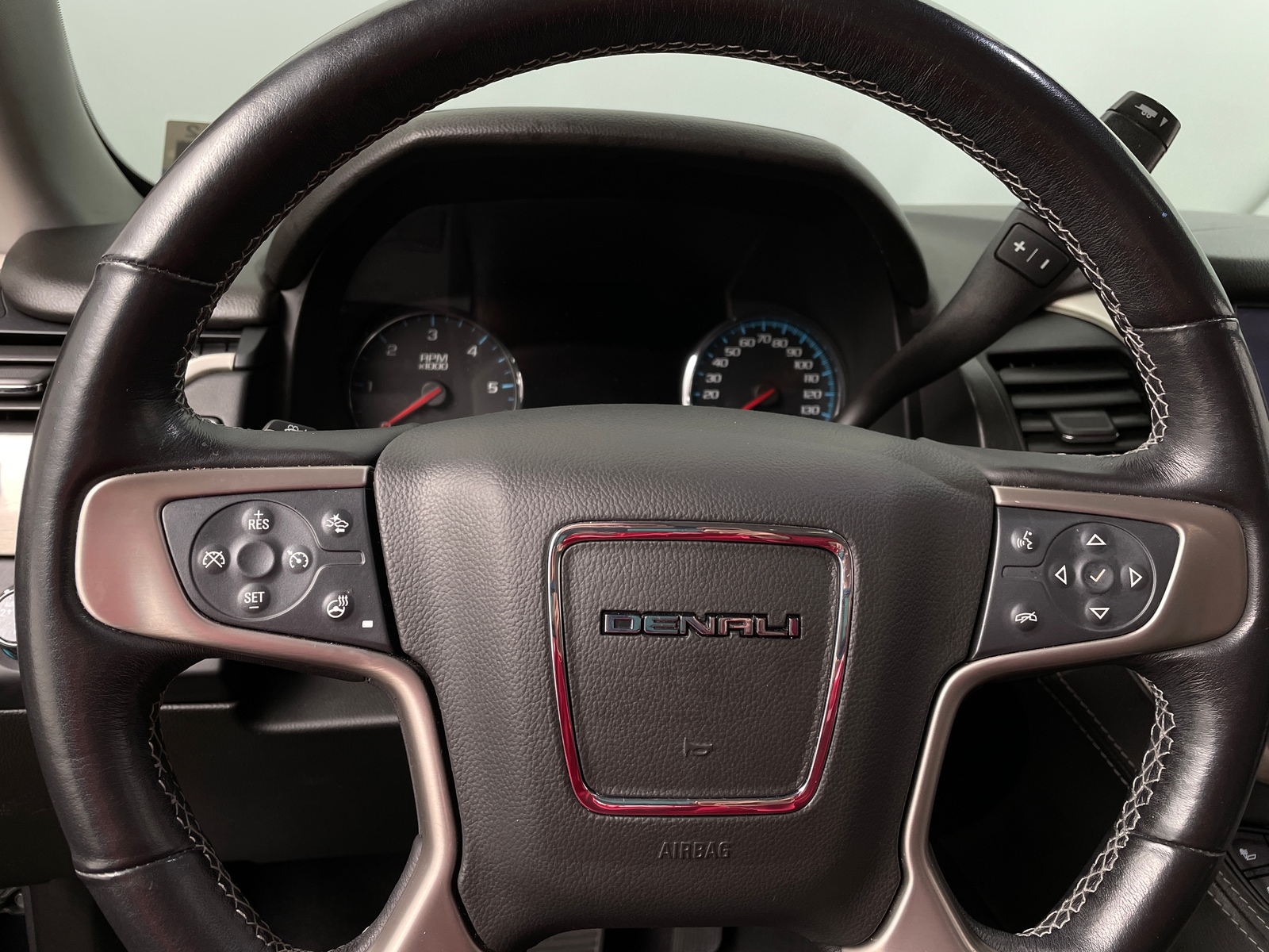 Thumbnail: 2020 GMC Yukon - 4