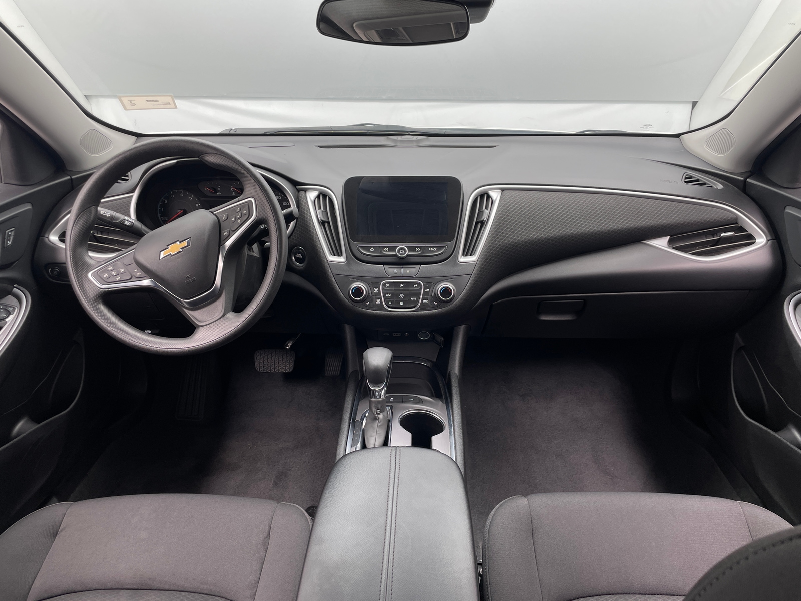 Thumbnail: 2024 Chevrolet Malibu - 3