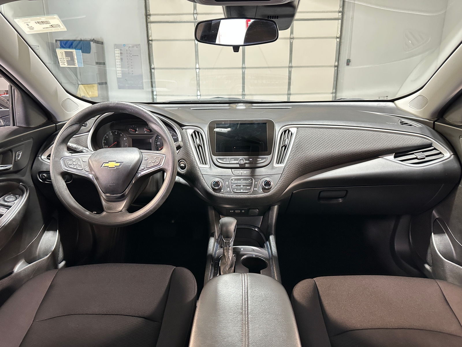 Thumbnail: 2023 Chevrolet Malibu - 3