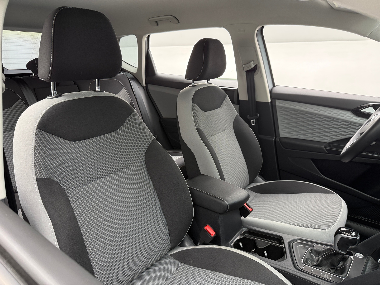 Thumbnail: 2022 Volkswagen Taos - 2