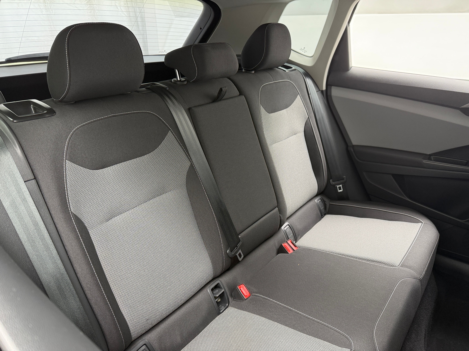 Thumbnail: 2022 Volkswagen Taos - 6