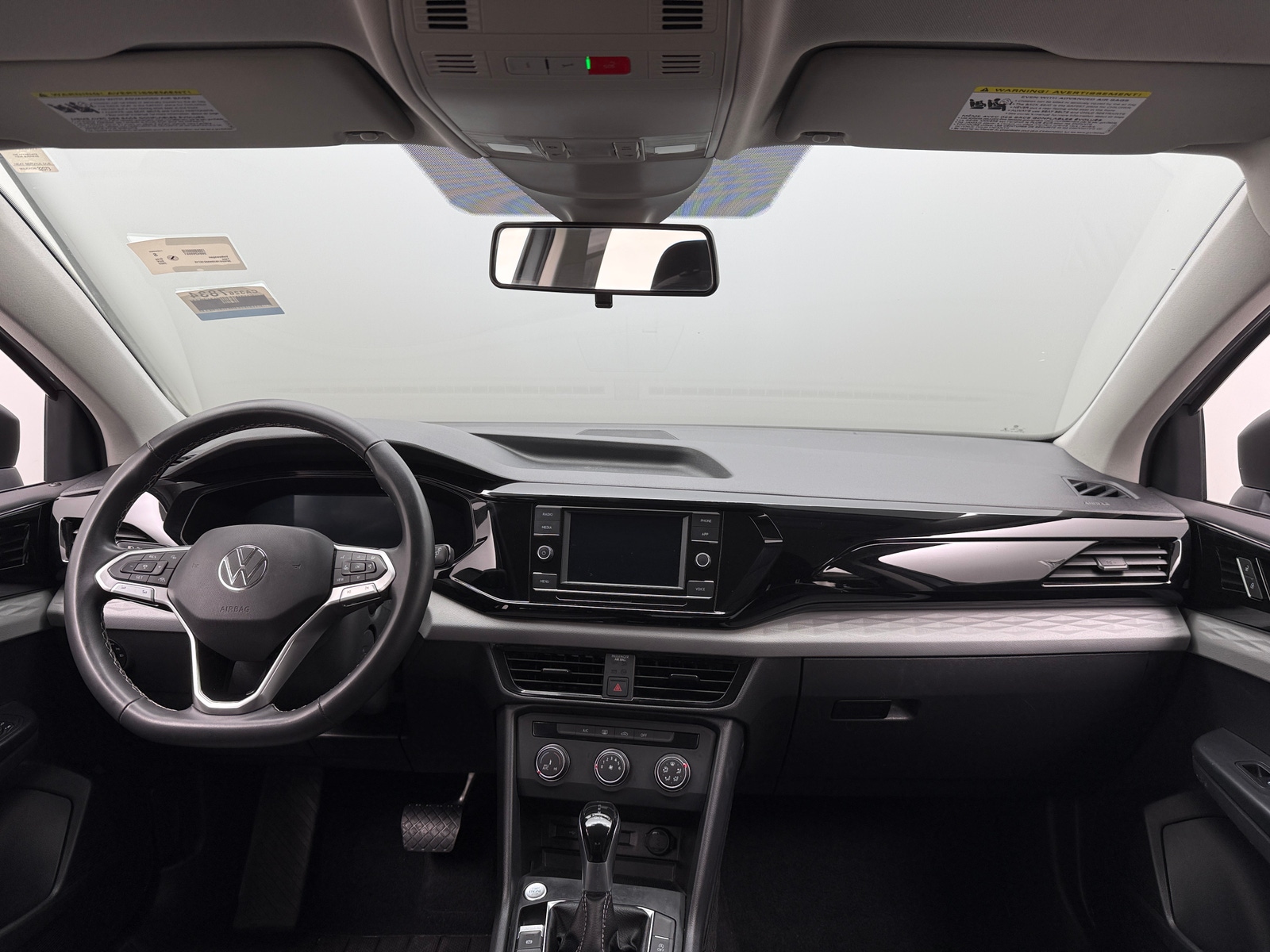 Thumbnail: 2022 Volkswagen Taos - 3