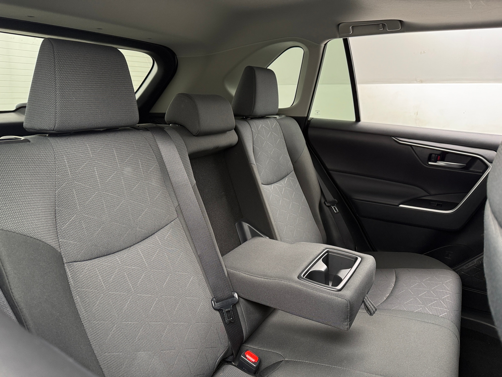 Thumbnail: 2025 Toyota RAV4 - 6