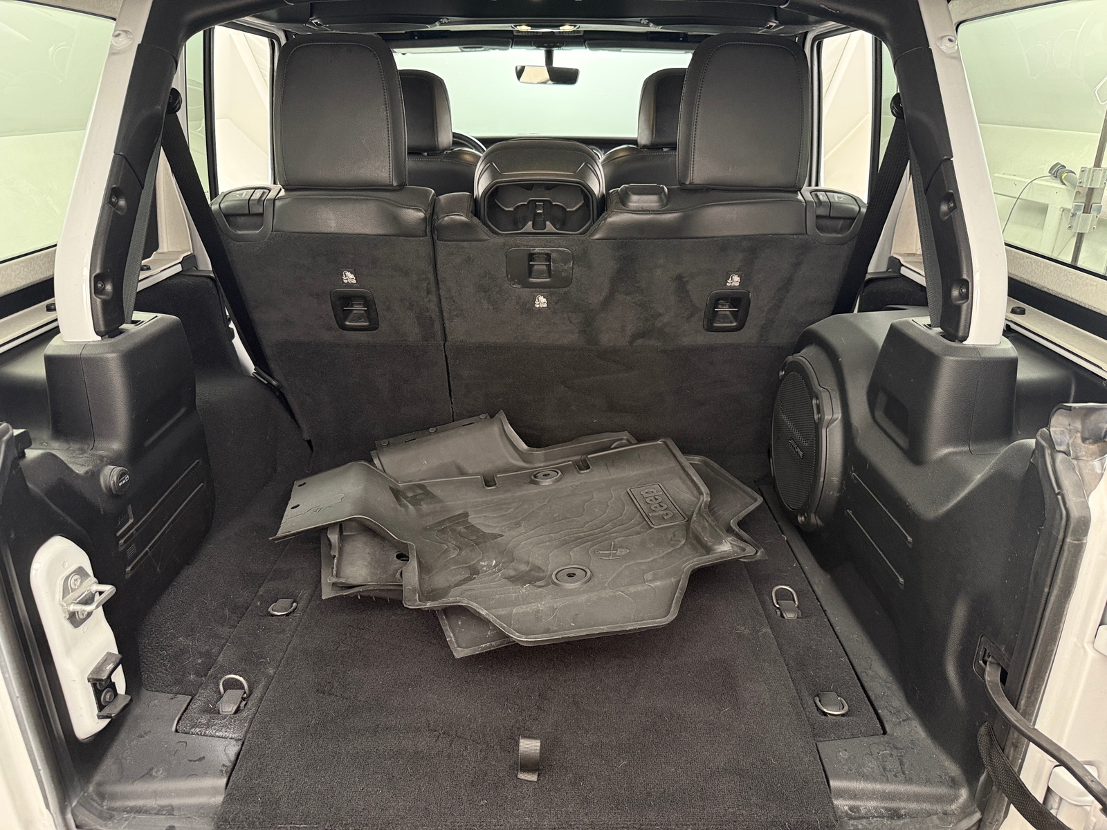 Thumbnail: 2020 Jeep Wrangler - 6