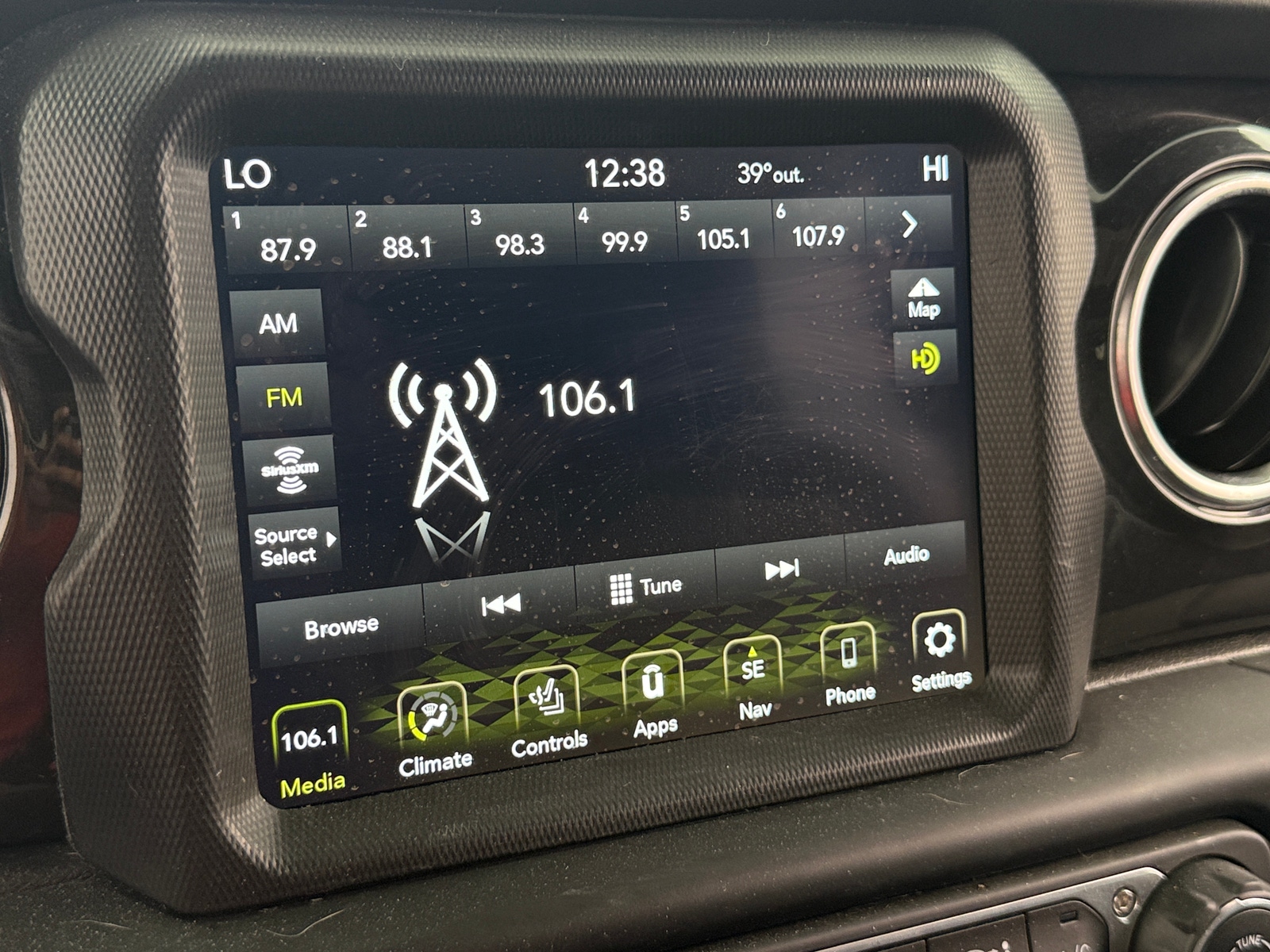 Thumbnail: 2020 Jeep Wrangler - 3