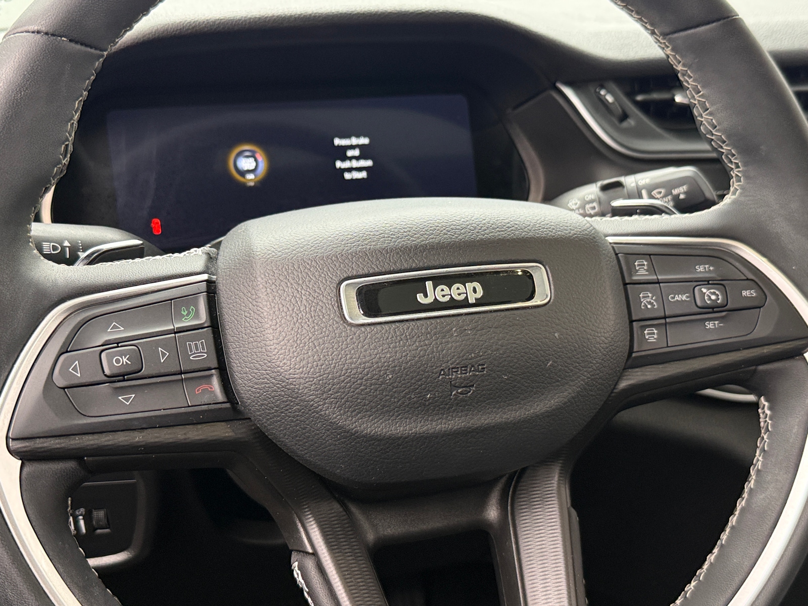 Thumbnail: 2024 Jeep Grand Cherokee - 4