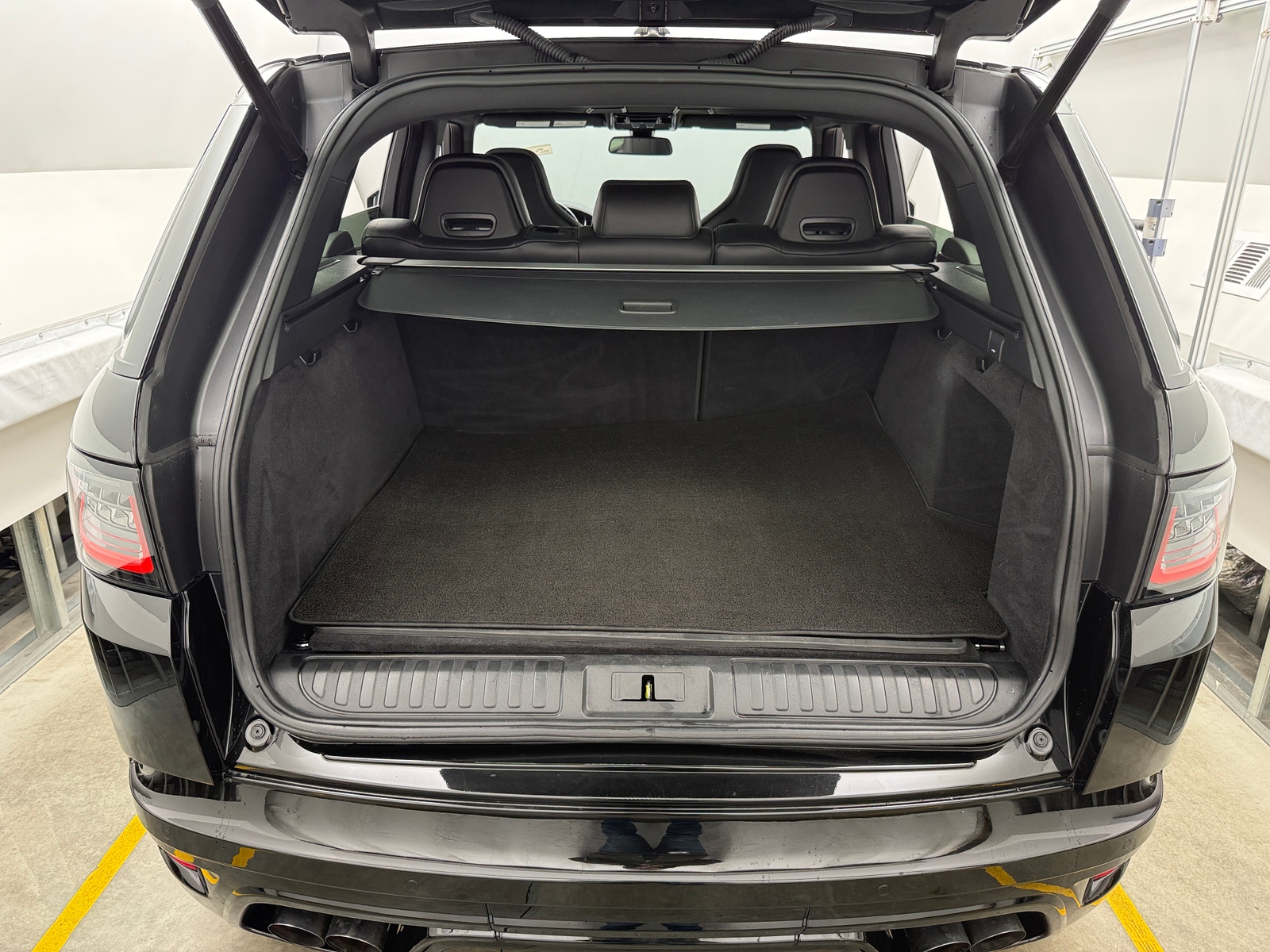 Thumbnail: 2016 Land Rover Range Rover Sport - 6